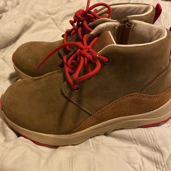 UGG Kids Canoe lii weather shoes - Picture 3 of 7